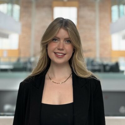 Meredith Headshot Cirque